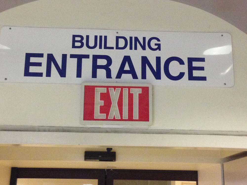 Palo Alto Medical Foundation entrance/exit